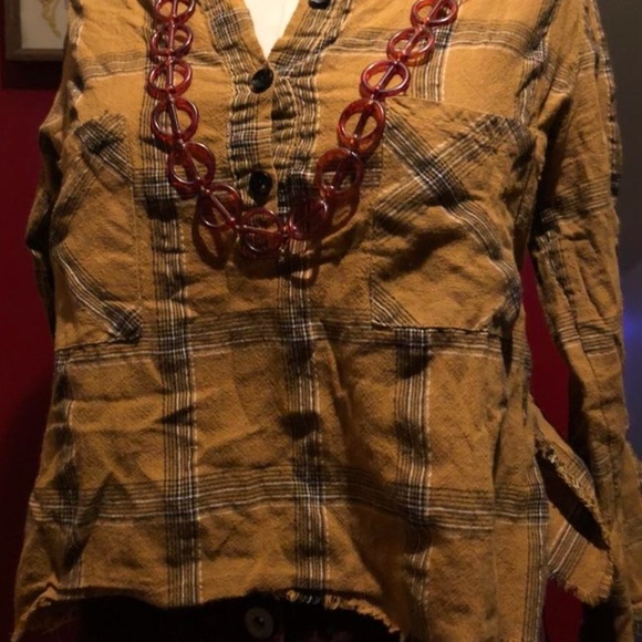 Upcycled mustard yellow plaid crop top - Picture 3 of 4